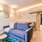 Cozy Apartement Heart Historic Paris
