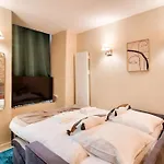 Cozy Apartement Heart Historic Paris